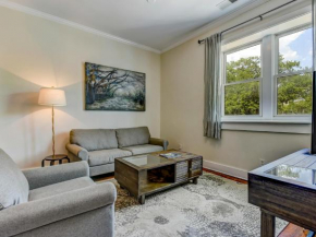 Brand New Listing! Heated Pool Access Walk Everywhere in Historic Savannah